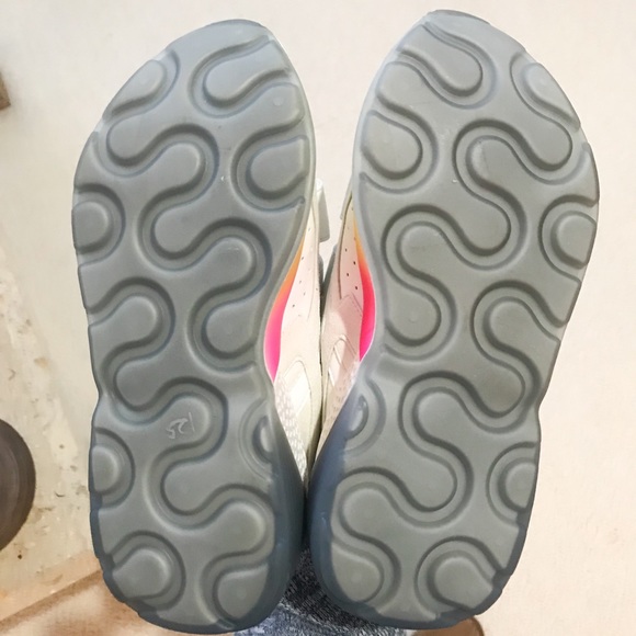 Stella McCartney Eclypse Rainbow Sneakers - Picture 6 of 7